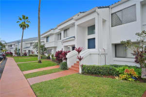 21300 San Simeon Way APT L4, Miami, FL 33179, Sold 03/26/24