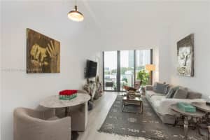 121 Ne 34th St L206, Miami