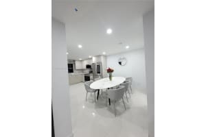 2415 W 67th Pl Apt 11-8, Hialeah, FL 33016, Sold 05/14/24