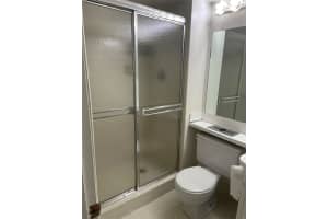 3001 W Rolling Hills Cir APT 307, Davie, FL 33328, Sold 09/05/24