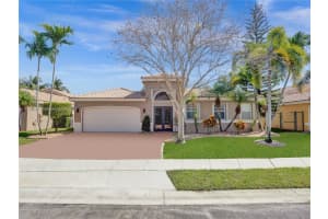 585 SW 198th Terrace, Pembroke Pines, FL 33029, Sold 03/22/24