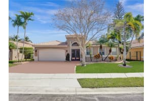 585 SW 198th Terrace, Pembroke Pines, FL 33029, Sold 03/22/24
