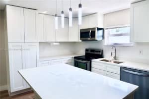 2960 SW 2nd Ct, Fort Lauderdale, FL 33312, Sold 10/03/24