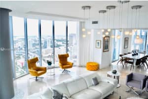 200 Biscayne Blvd Way APT 5202, Miami, FL 33131, Sold 11/25/24