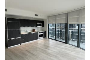 55 SW 9th St Apt 3903, Miami, FL 33130, Sold 05/09/24