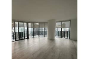 55 SW 9th St Apt 3903, Miami, FL 33130, Sold 05/09/24