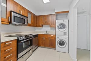 1901 Brickell Ave APT B1005, Miami, FL 33129, Sold 04/08/24