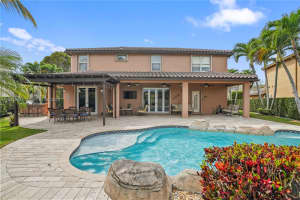 19251 S Hibiscus St, Weston, FL 33332, Sold 05/13/24