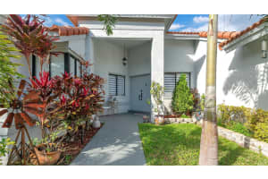 11611 SW 9th Ct, Pembroke Pines, FL 33025, Sold 04/11/24