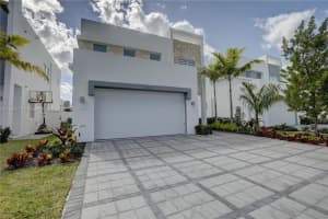 10362 NW 67th Terrace, Doral, FL 33178, Sold 03/26/24