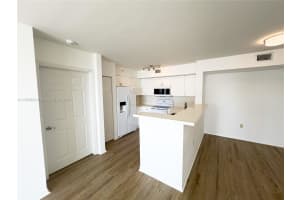 1155 Brickell Bay Dr APT 2809, Miami, FL 33131, Sold 01/24/25