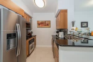 325 S Biscayne Blvd #2518, Miami, FL 33131, Sold 05/29/24