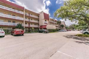 1040 Country Club Dr APT 401, Margate, FL 33063, Sold 03/25/24
