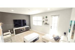 476 SW 147th Ave #4613, Pembroke Pines, FL 33027, Sold 04/12/24