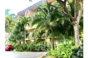 7900 Camino Cir 402, Miami