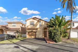 12725 NW 13th St, Sunrise, FL 33323, Sold 10/08/24