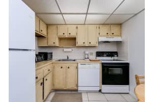 1025 Country Club Dr APT 201, Margate, FL 33063, Sold 08/02/24