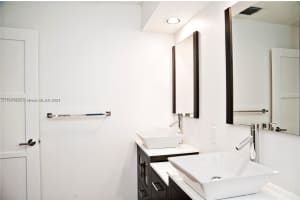 2539 Ambassador Ave, Hollywood, FL 33026, Sold 05/10/24