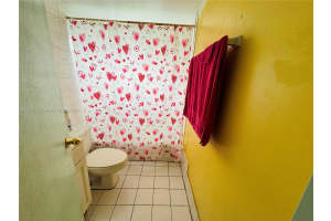 10893 NW 7th St Apartment 13-27, Miami, FL 33172, Sold 04/12/24