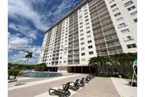 400 Kings Point Dr APT 406, Sunny Isles Beach, FL 33160, Sold 08/01/24