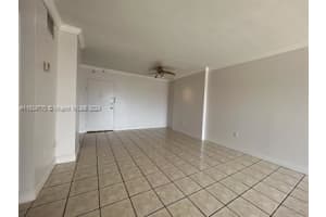 400 Kings Point Dr APT 406, Sunny Isles Beach, FL 33160, Sold 08/01/24