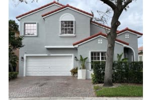 2210 N 74th Way, Pembroke Pines, FL 33024, Sold 03/20/24