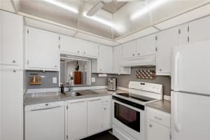 620 NE 12th Ave APT 605, Hallandale Beach, FL 33009, Sold 07/05/24