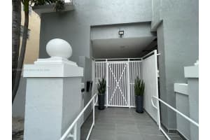 2642 Collins Ave APT 505, Miami Beach, FL 33140, Sold 03/27/24