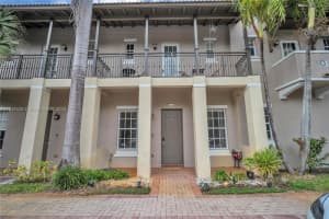 14621 SW 7th St, Pembroke Pines, FL 33027, Sold 04/04/24