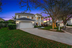 573 E Cocoplum Dr, Jupiter, FL 33458, Sold 04/18/24