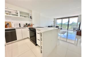 20379 W Country Club Dr APT 537, Aventura, FL 33180, Sold 06/26/24