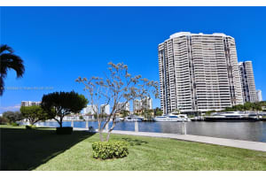 3030 Marcos Dr T512 Aventura, FL 33160 - MLS#A11535856