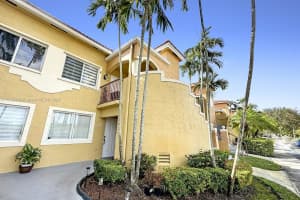 7910 NW 7th St APT 203, Pembroke Pines, FL 33024, Sold 04/26/24