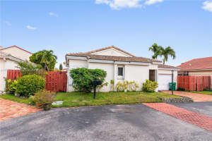 529 SW 88th Pl E, Miami, FL 33174, Sold 04/05/24