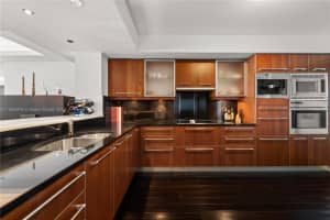 1331 Brickell Bay Dr APT 3903, Miami, FL 33131, Sold 07/16/24