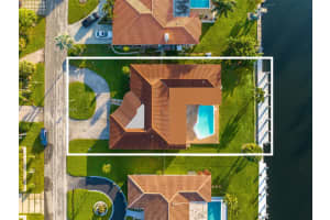 461 Alamanda Dr, Hallandale Beach, FL 33009, Sold 08/27/24