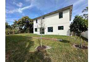 826 S 24th Ave, Hollywood, FL 33020, Sold 10/04/24