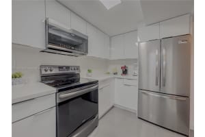 9353 Fontainebleau Blvd APT A215, Miami, FL 33172, Sold 04/15/24