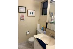 900 Colony Point Cir APT 206, Pembroke Pines, FL 33026, Sold 05/02/24