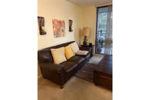 900 Colony Point Cir APT 206, Pembroke Pines, FL 33026, Sold 05/02/24