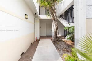 3155 NE 184th St APT 8101, Aventura, FL 33160, Sold 03/29/24