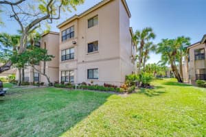 2906 S University Dr, Davie, FL 33328, Sold 03/26/24