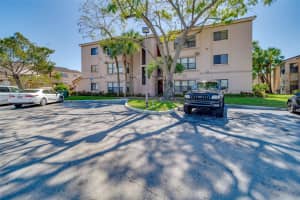 2906 S University Dr, Davie, FL 33328, Sold 03/26/24