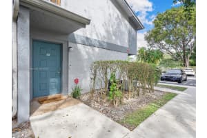 2769 S Oakland Forest Dr APT 101, Oakland Park, FL 33309, Sold 06/04/24