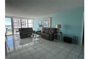 301 174th St APT 811, Sunny Isles Beach, FL 33160, Sold 06/19/24