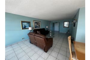 301 174th St APT 811, Sunny Isles Beach, FL 33160, Sold 06/19/24