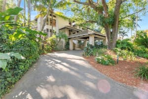 7125 W Lago Dr, Coral Gables, FL 33143, Sold 01/14/25