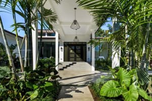 275 W 33rd St, Miami Beach, FL 33140, Sold 07/22/24