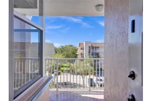10382 NW 24th Pl APT 408, Sunrise, FL 33322, Sold 12/10/24