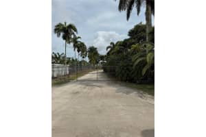 15635 Sw 197 Ave Miami, FL 33187 - MLS#A11536777